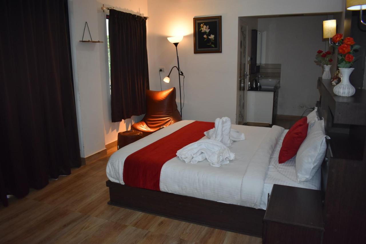 Paddyfield Inn Манантавади Екстериор снимка