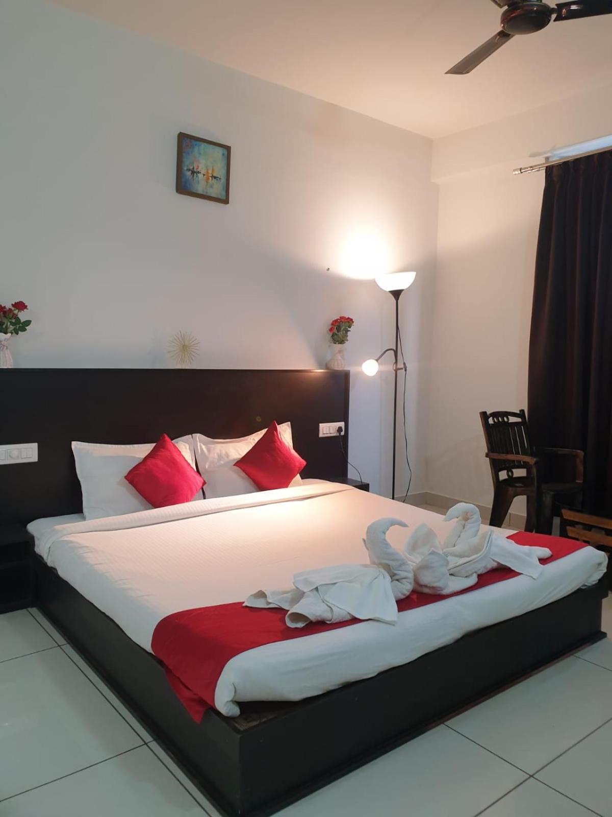 Paddyfield Inn Манантавади Екстериор снимка