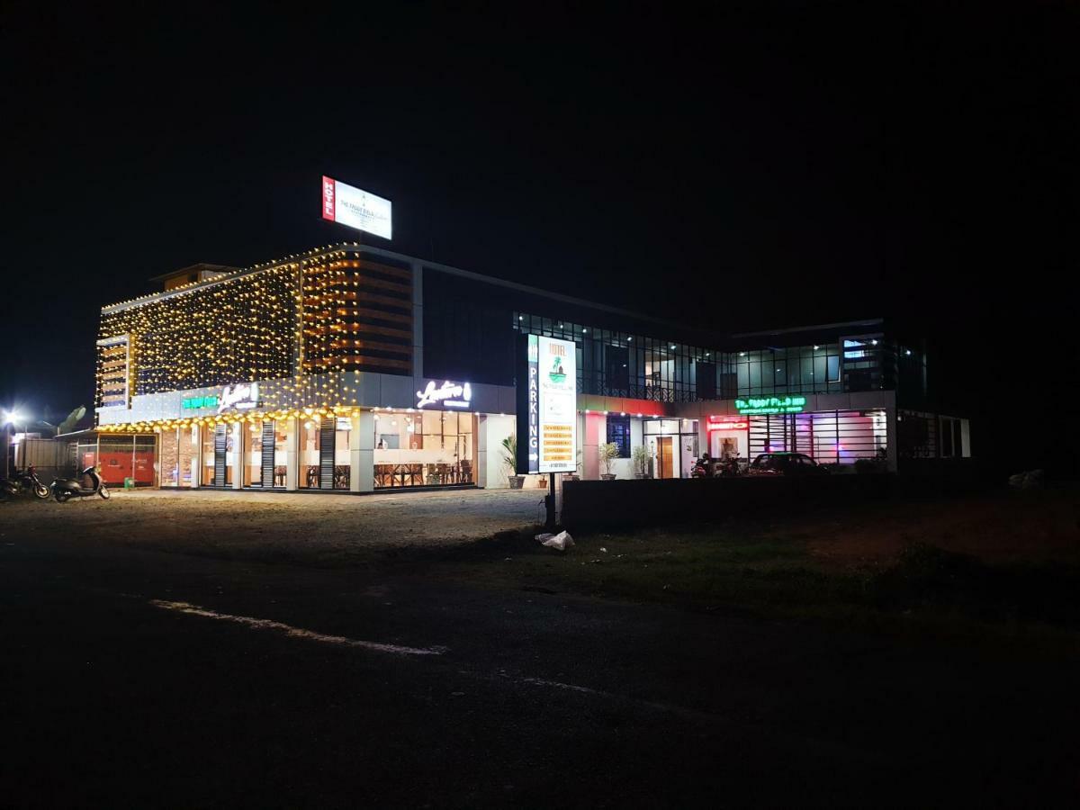 Paddyfield Inn Манантавади Екстериор снимка